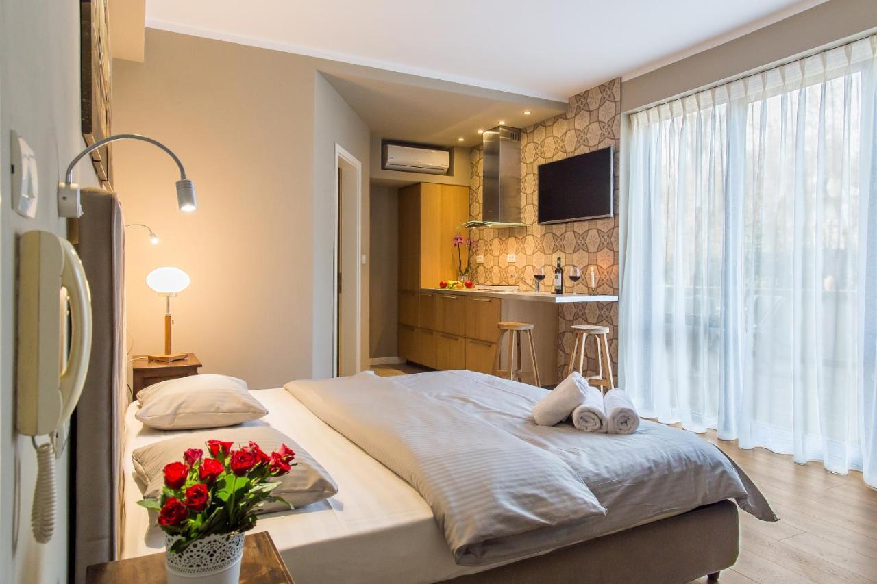 One Love Metropolitan Gardens Studio II Apartment Bucharest Exterior photo